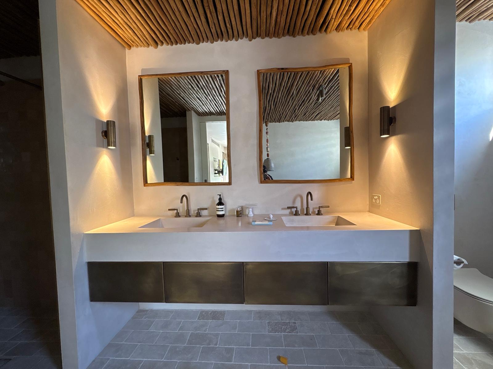 17 Marvel Street — Arched render nook with zellige tile and brass rail
